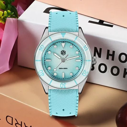 ซานมาร์ตินนาฬิกาควอตซ์ผู้หญิง  - Guilloché Dial Watch บทวิจารณ์และราคา