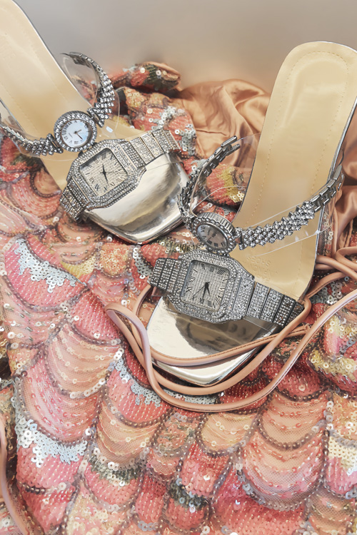 รองเท้าส้นสูงคริสตัลดีไซน์ดั้ง - Luxury Watch Leather Strap บทวิจารณ์และราคา