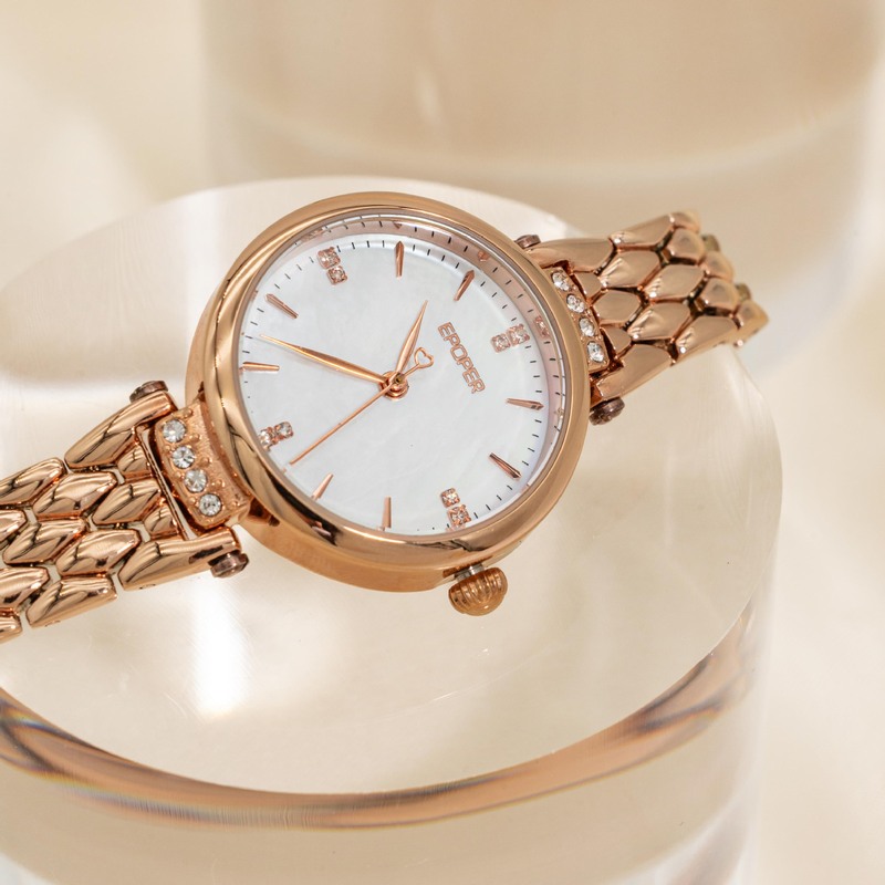 นาฬิกาข้อมือควอตซ์สุดหรูหราสไต - Luxury Watch Levels บทวิจารณ์และราคา
