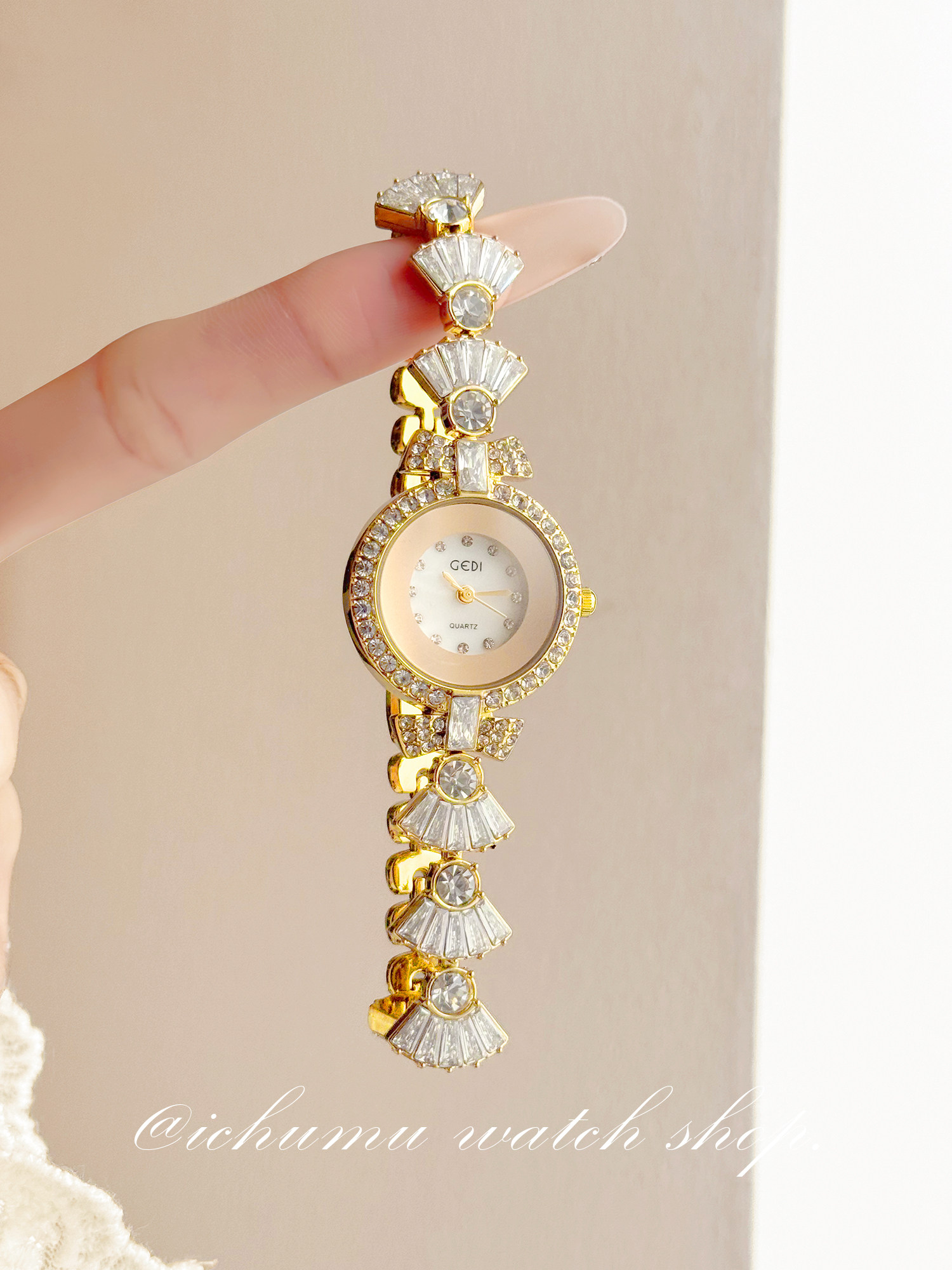 นาฬิกาข้อมือผู้หญิง Mermaid ดี - Luxury Watch & Jewellery บทวิจารณ์และราคา
