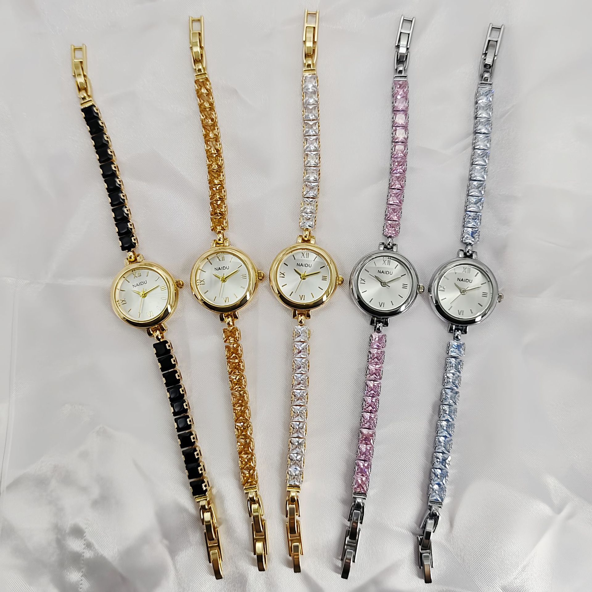 นาฬิกาข้อมือประดับเพชรแฟชั่นให - Luxury Watch Levels บทวิจารณ์และราคา