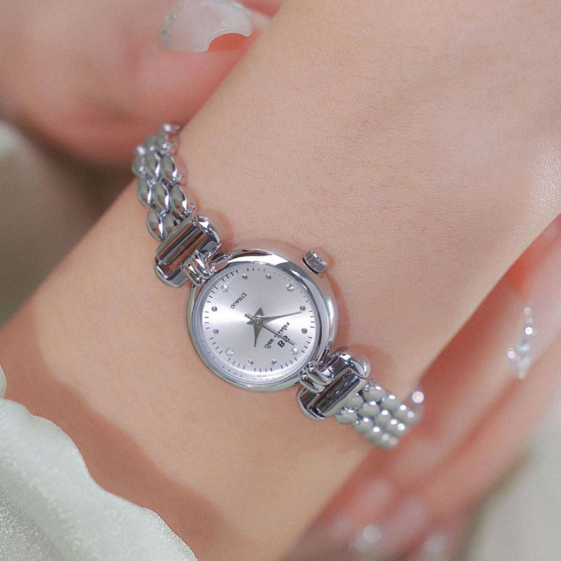 2024ใหม่นาฬิกาน้ำแข็งสีเงินสุด - Luxury Watch Leather Strap บทวิจารณ์และราคา