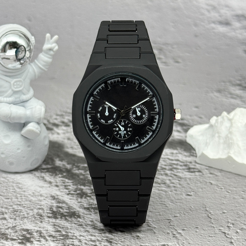 แบรนด์ที่มีชื่อเสียงนาฬิกาข้อม - Luxury Watch Mockup บทวิจารณ์และราคา
